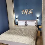 Land Apartment *