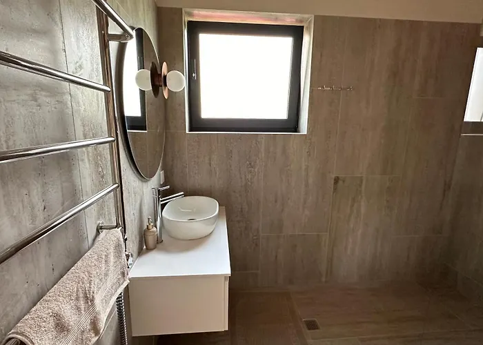 Apartman Land *